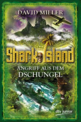 Shark Island, Angriff aus dem Dschungel